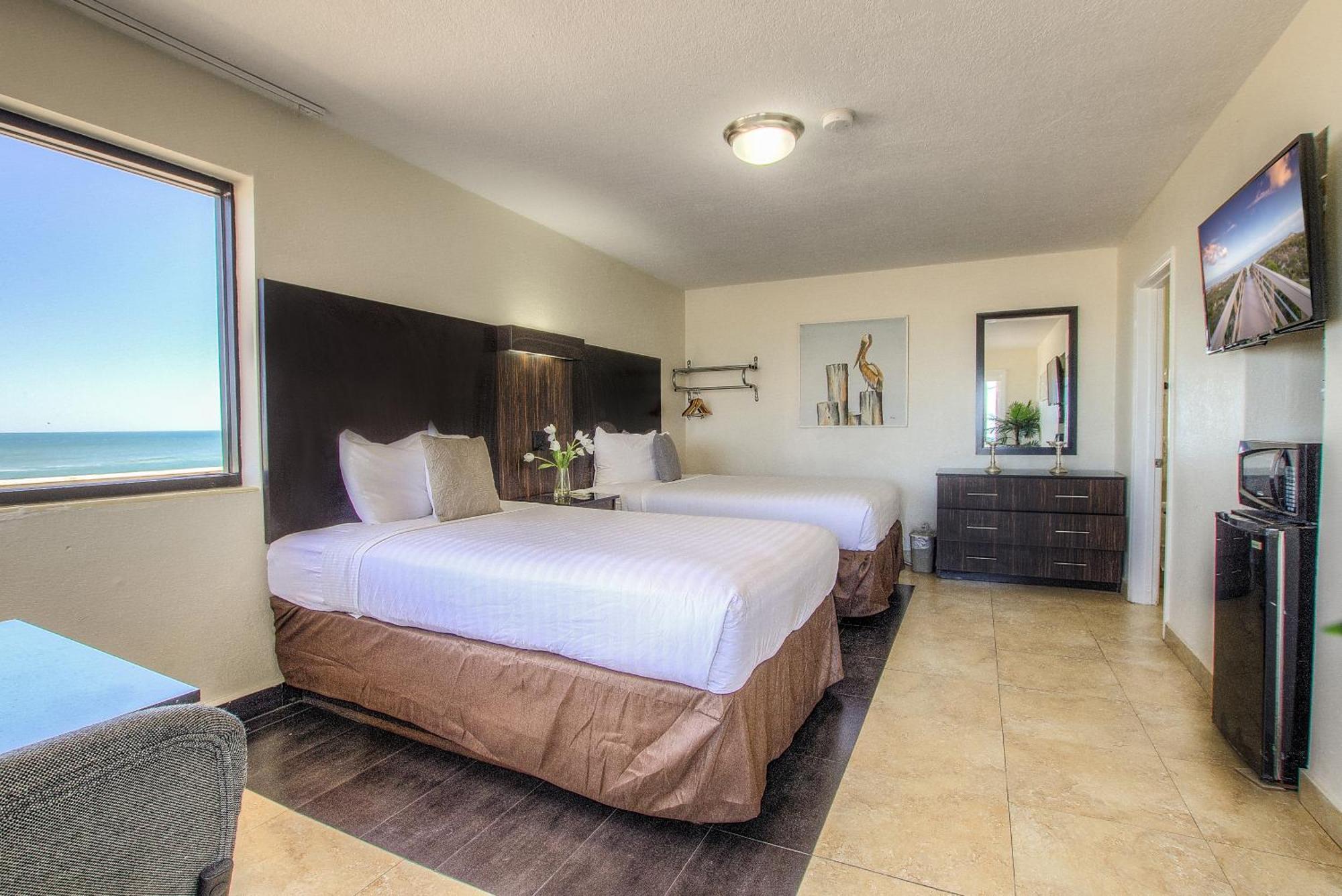La Bella Oceanfront Inn - Daytona Дейтона Бийч Екстериор снимка